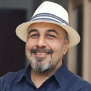 تبدیل چهره در صحنه سینمایی بازداشت — ورودی 1